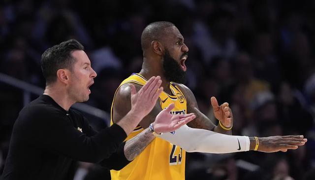 他在此前的 他在此前的