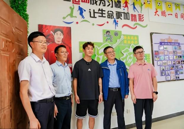 射门, 育集团万泉