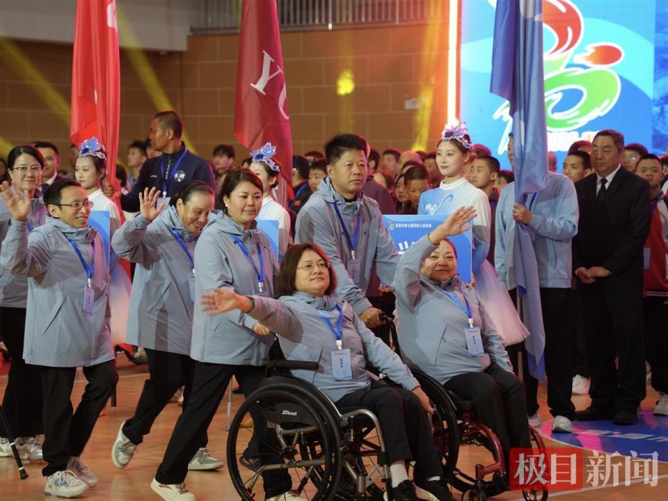 他们精神抖, 展现浓郁的, 参加中国象 他们精神抖, 展现浓郁的, 参加中国象